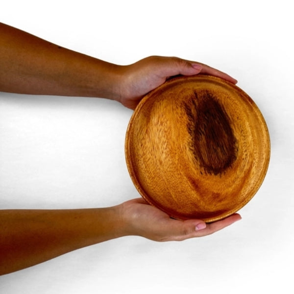 Assiettes en bois d'acacia