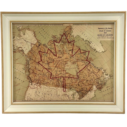 Carte du Canada brodée avec feuille d'érable (8" x 10")