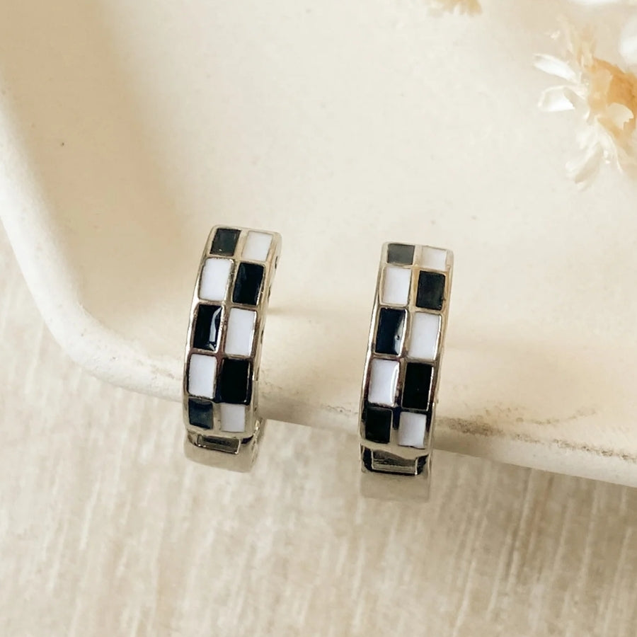 Checkered Hoops