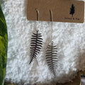 Boucles d'oreilles enfileuses en forme de fougère
