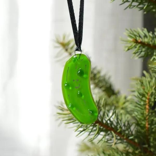 Ornement en verre fondu - Cornichon