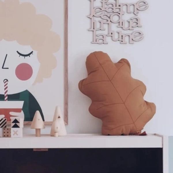 Leaf Pillow - Rust Oak