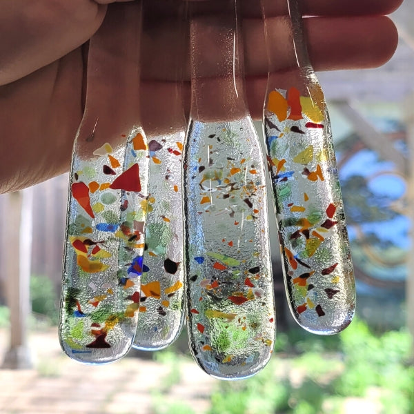 Bâtonnet/épandeur en verre fondu - Mardi Gras