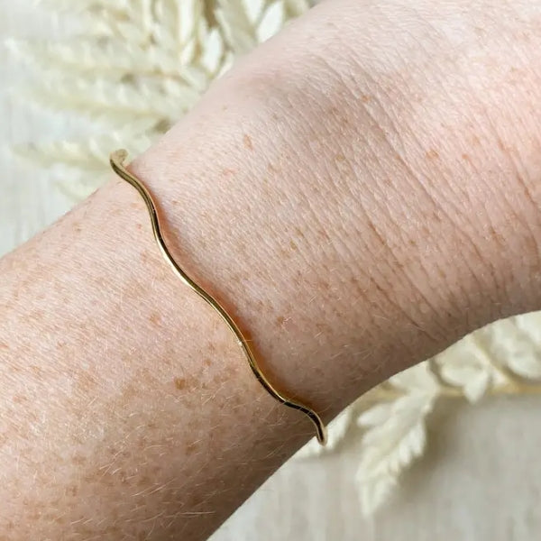 The Wave Bracelet