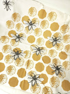 Bees Tea Towel - petits mots