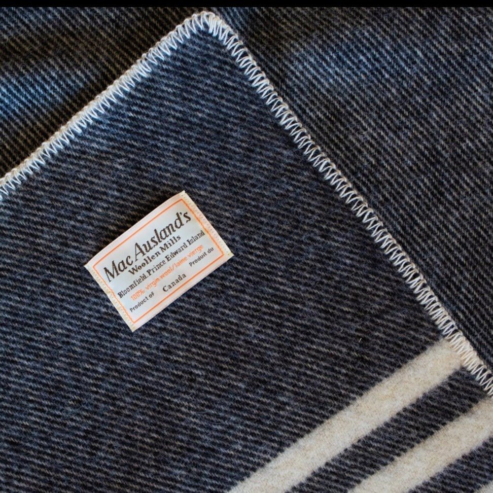 MacAusland Wool Blanket (Black) - MacAusland's Woolen Mills