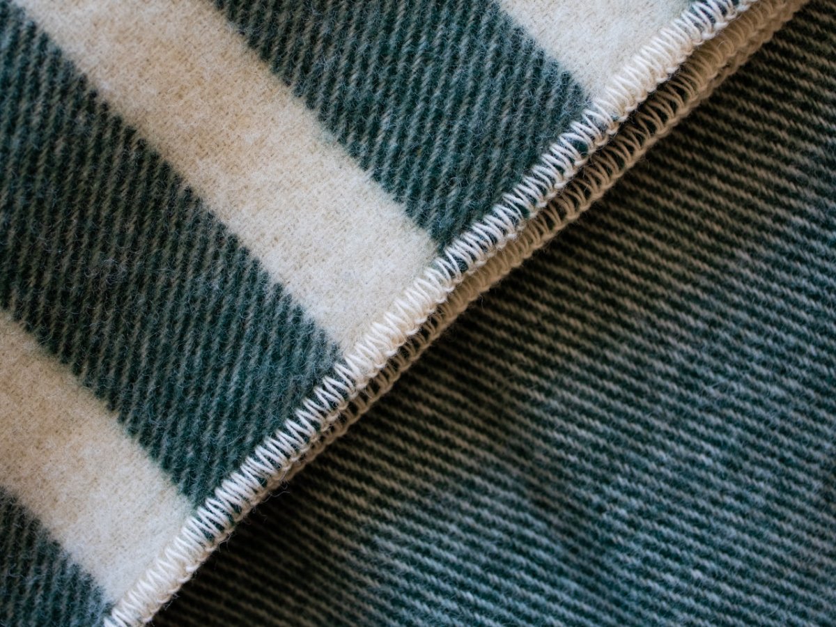 MacAusland Wool Blanket (Forest Green) - MacAusland's Woolen Mills