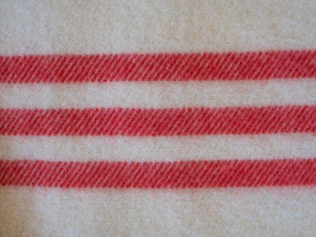 MacAusland Wool Blanket (White with Red Stripes) - MacAusland's Woolen Mills