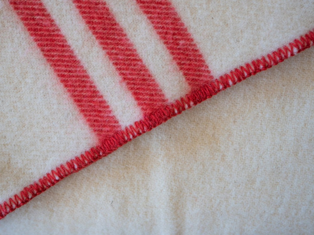 MacAusland Wool Blanket (White with Red Stripes) - MacAusland's Woolen Mills